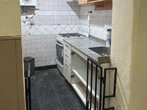 Depto Tipo Casa en Alquiler en Parque Chacabuco, $ 950.000