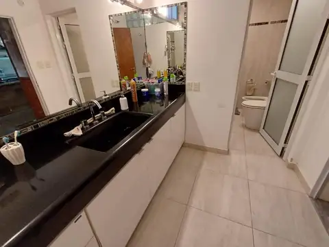CASA EN VENTA DE DOS DORMITORIOS CON PILETA EN ROLDAN