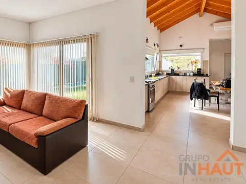 VENTA DE CASA TRES DORMITORIOS FERNANDEZ ORO