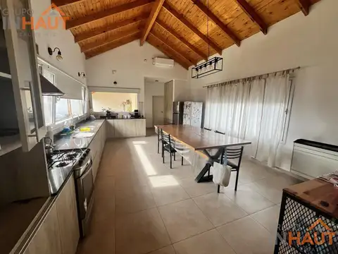 VENTA DE CASA TRES DORMITORIOS FERNANDEZ ORO