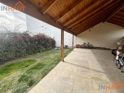 Casa 5 ambientes con 1 baño