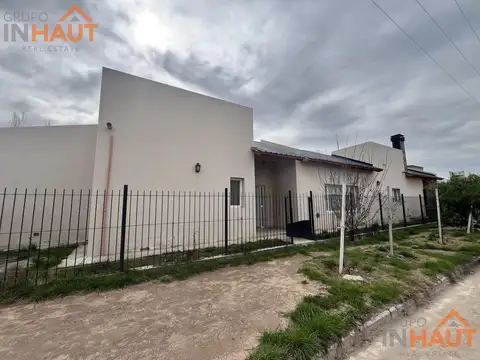 VENTA DE CASA TRES DORMITORIOS FERNANDEZ ORO