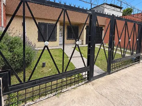 Venta Casa Americana de 4 ambientes en Ituzaingó Norte