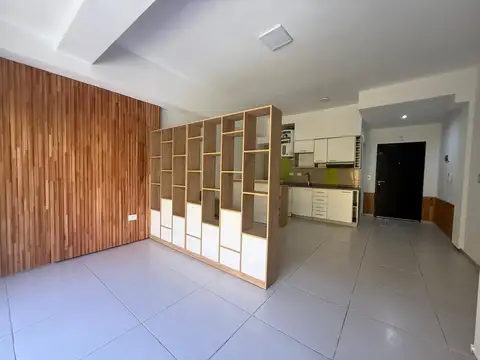 VENTA DEPARTAMENTO CON PATIO EN BOEDO APTO CREDITO