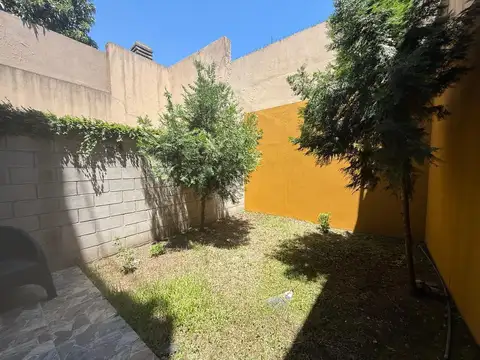VENTA DEPARTAMENTO CON PATIO EN BOEDO APTO CREDITO