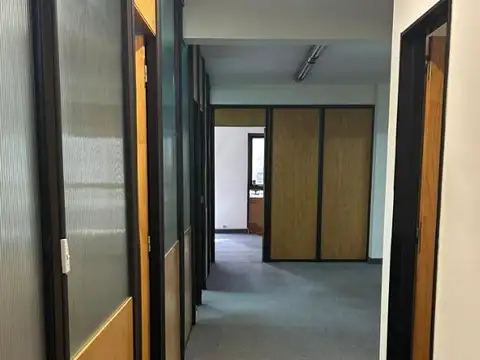 OFICINAS RECOLETA, SOL Y LUZ! PISOS ALTO.