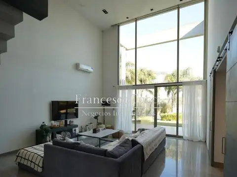 Casa en Venta al Oeste