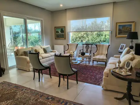 EXCLUSIVA PROPIEDAD DE EXQUISITO NIVEL EN LA VACHERIE COUNTRY GOLF CON TOUR VIRTUAL
