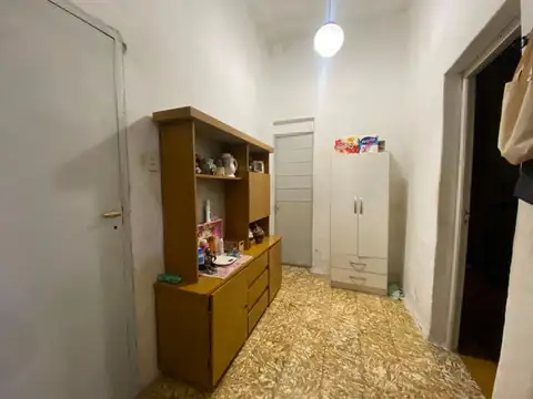 Casa 7 ambientes con 2 baños