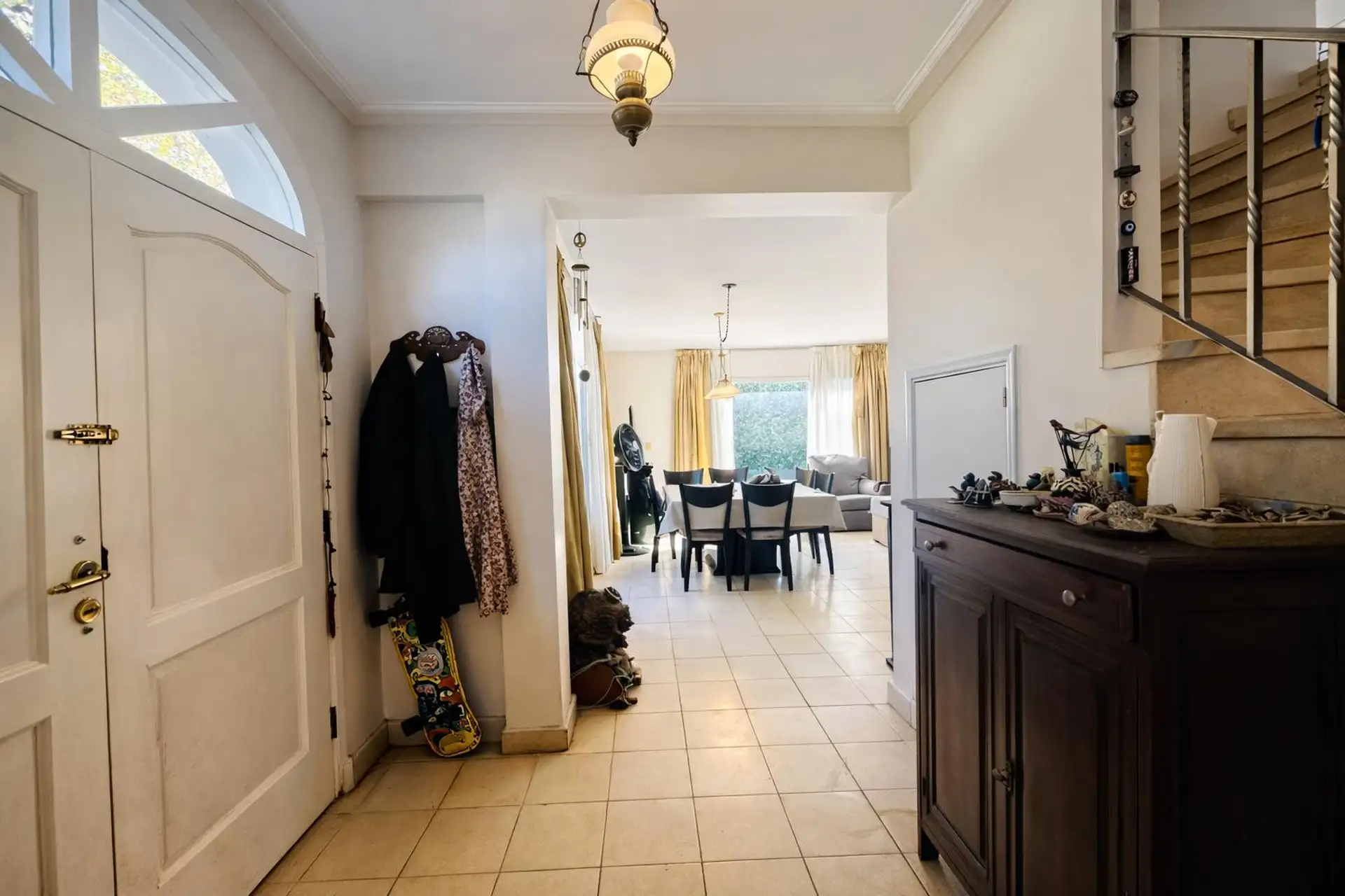 Casa de cuatro ambientes con quincho