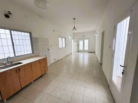 Casa en Alquiler en Capitan Bermudez, $ 590.000