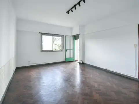 Avenida Eva Perón 1700, Piso 2