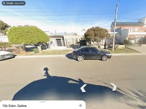 CASA 3 DORMITORIOS A METROS DE AV. CANADA