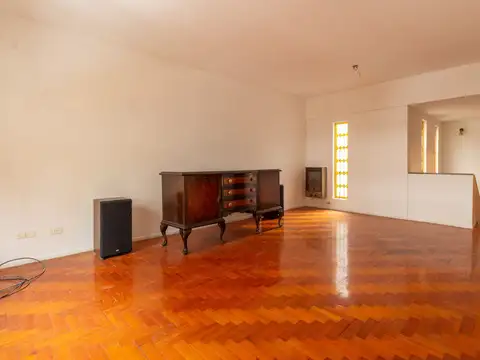 Depto Tipo Casa en Alquiler de 3 ambientes