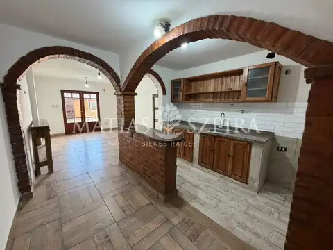 Casa en Venta con 1 cochera