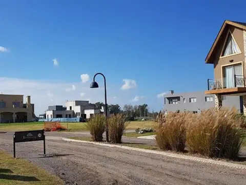 Terreno en Venta en Horizontes al Sur, USD 15.000