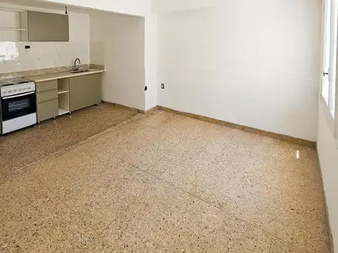 Depto Tipo Casa en Alquiler 45 años