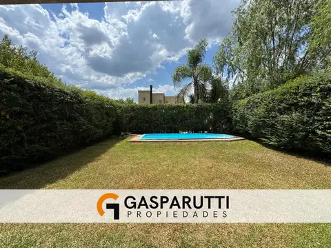 Casa en Venta con 3 cocheras