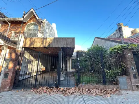 Depto Tipo Casa en Venta en Saavedra, USD 160.000