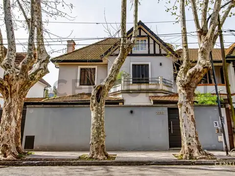 ESPECTACULAR CASA DE ESTILO EN OLIVOS QUINTA PRESIDENCIAL – 3 PLANTAS, PILETA Y QUINCHO