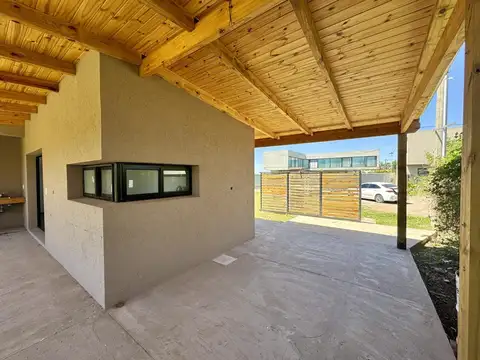 Casa en Venta en Roldan, USD 130.000