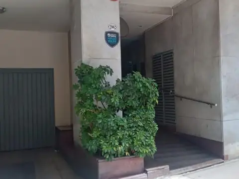 Departamento monoambiente con/patio Recoleta