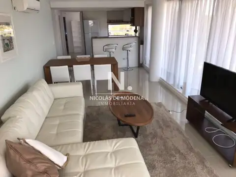 Hermoso departamento ubicado a pocos metros del mar.