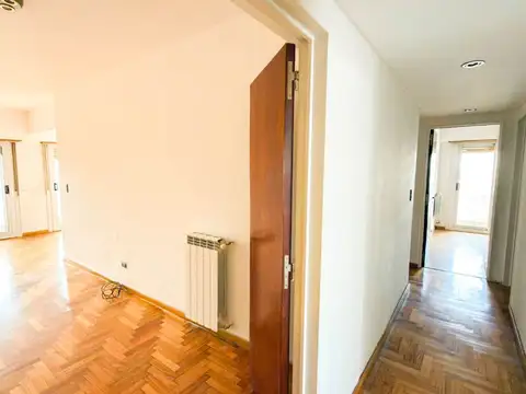 Departamento 7 ambientes con 2 baños