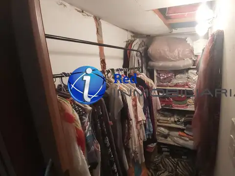 AMPLIA CASA CON DEPARTAMENTO