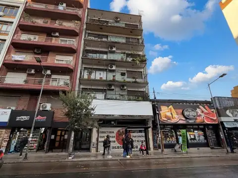 MONOAMBIENTE CON EXCELENTE UBICACIÓN PLENO CENTRO SAN MARTÍN APTO PROFESIONAL.