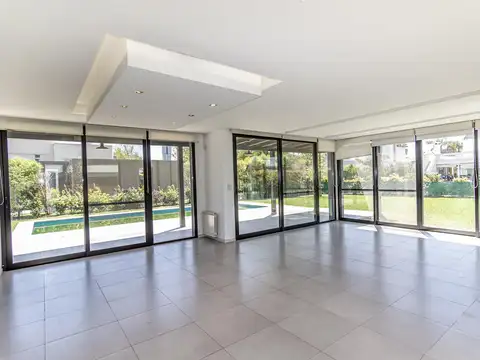 Casa en Alquiler de 3 dormitorios