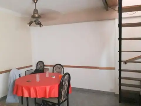 Duplex En Venta En Haedo Norte