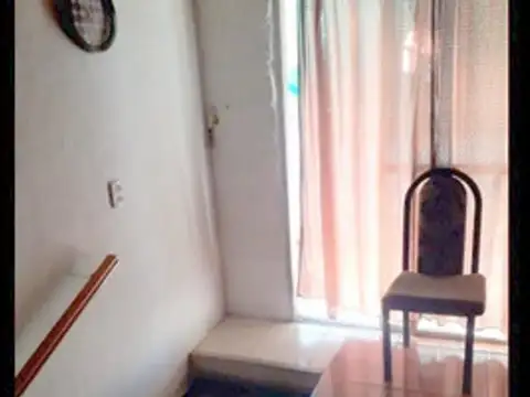 Casa 2 ambientes con 1 baño