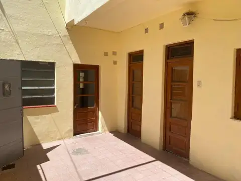 Casa interna Chiclana 865,  2 Dormitorios, opcion 3, Patio, parrilero y terraza.