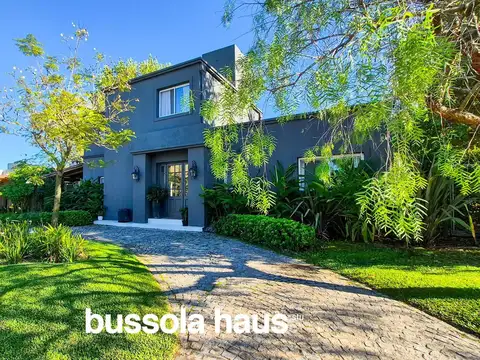 Casa venta 3 dormitorios lote interno en  San Andrés Villanueva