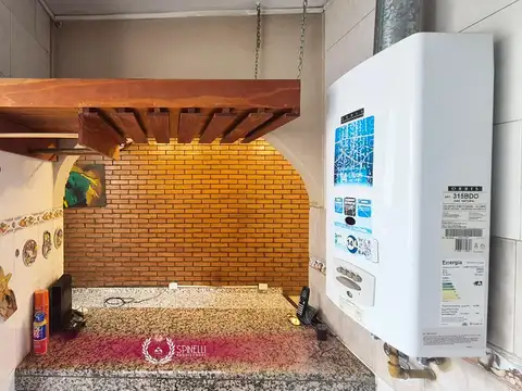 Alquiler departamento 4 ambientes 70m² al contrafrente en Parque Centenario primer piso por escalera