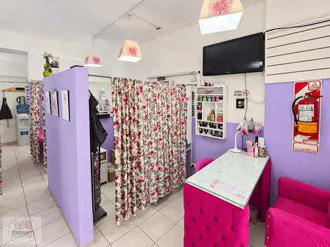Local en venta en Almagro, 30 m2. Gascón y Guardia Vieja.