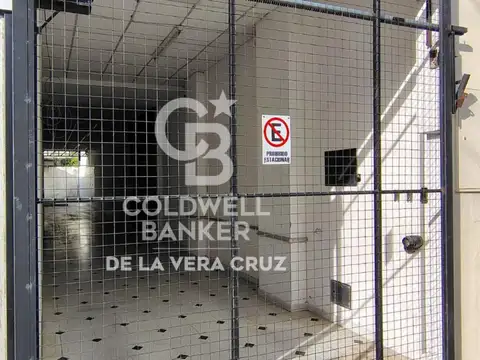 Cochera en Barrio Candioti Sur con porton automatico