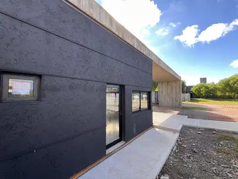 Los Cayos Housing Club