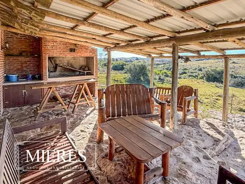 Campo de 78ha con arroyo y casa principal