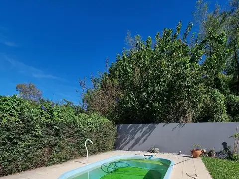 Casa 4 ambientes con 2 baños