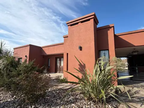 VENTA CASA 5 AMBIENTES LAS CAÑUELAS CLUB DE CAMPO