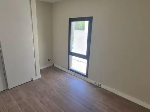 En Venta Semipiso Dos Dormitorios. La Florida