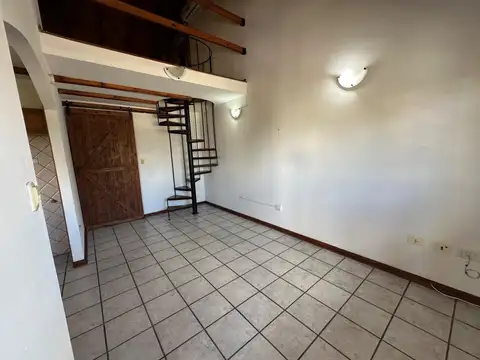 Casa Blanca Mediterranea sobre Calle Alberti