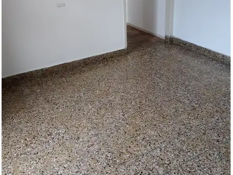 Contrafrente vista abierta - bajas expensas - No mascotas.