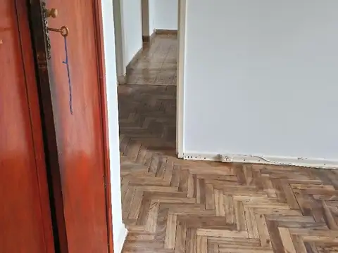 Av Carabobo 500, Piso 2