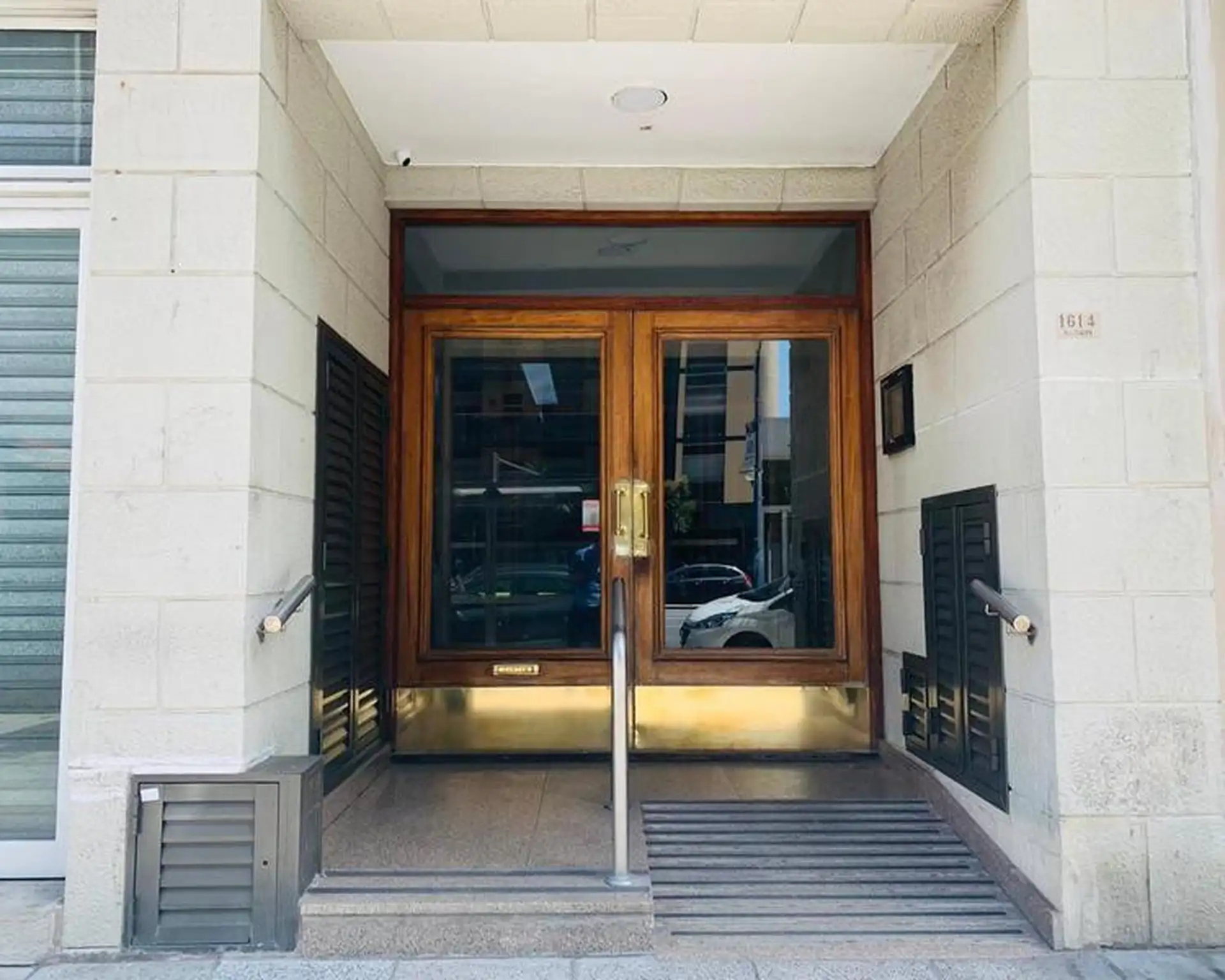 Departamento de dos ambientes al frente