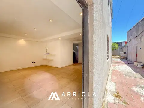 Casa 5 ambientes con 2 baños