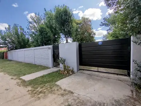 Hermosa casa a metros de Olivera