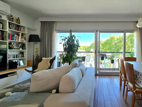 DEPARTAMENTO 4 AMBIENTES CON TERRAZA Y COCHERA